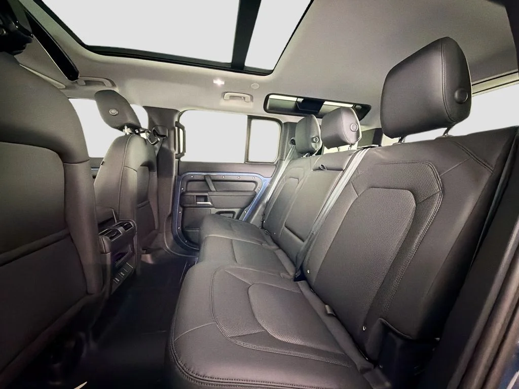 Used 2026 Blue Land Rover S image 26