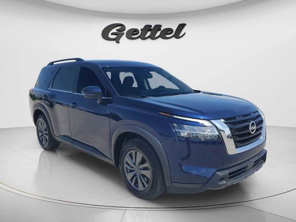 Used 2022 Blue Nissan SV 4WD image 3