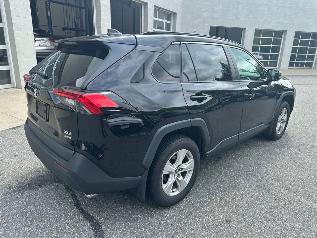 Used 2021 Black Toyota XLE image 4