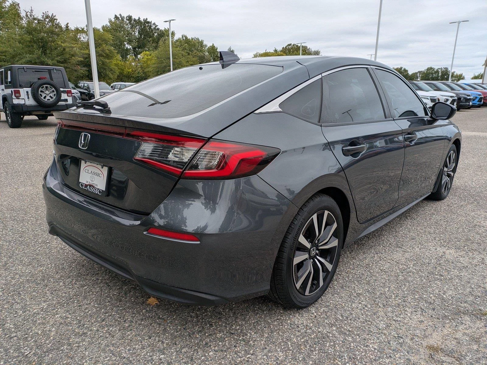 Used 2024 Meteorite Gray Metallic Honda EX-L image 4