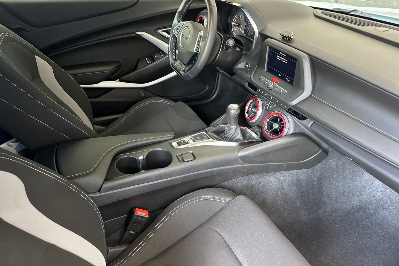 Used 2021 White Chevrolet 1LT RS PACKAGE image 15