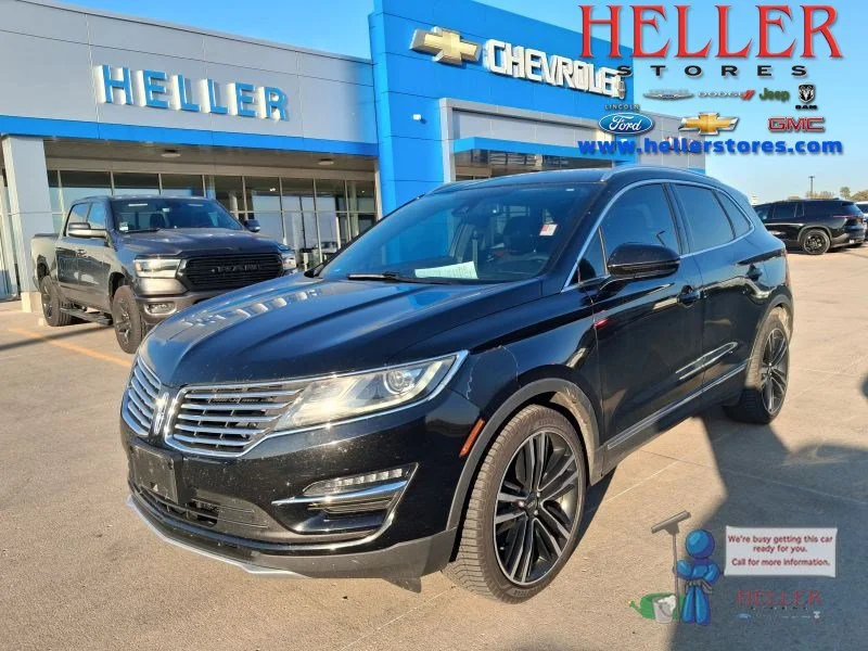 Used 2017 Velvet Lincoln Reserve image 1