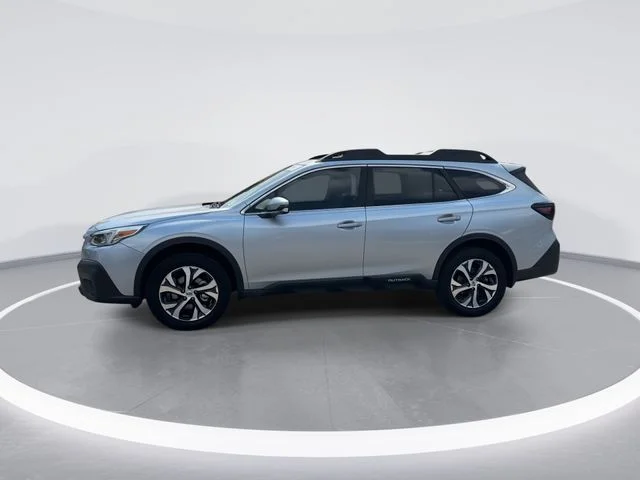 Used 2022 Silver Subaru Limited image 4