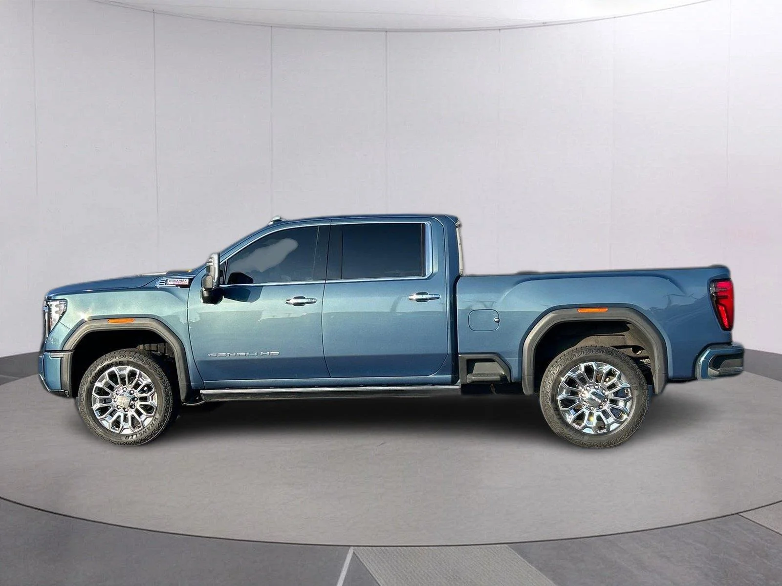 Used 2025 Downpour Metallic GMC Denali image 2