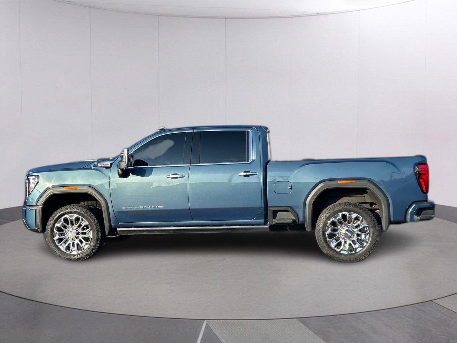 Used 2025 Downpour Metallic GMC Denali image 2