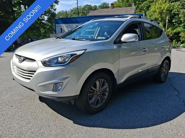 Used 2015 Silver Hyundai SE image 6
