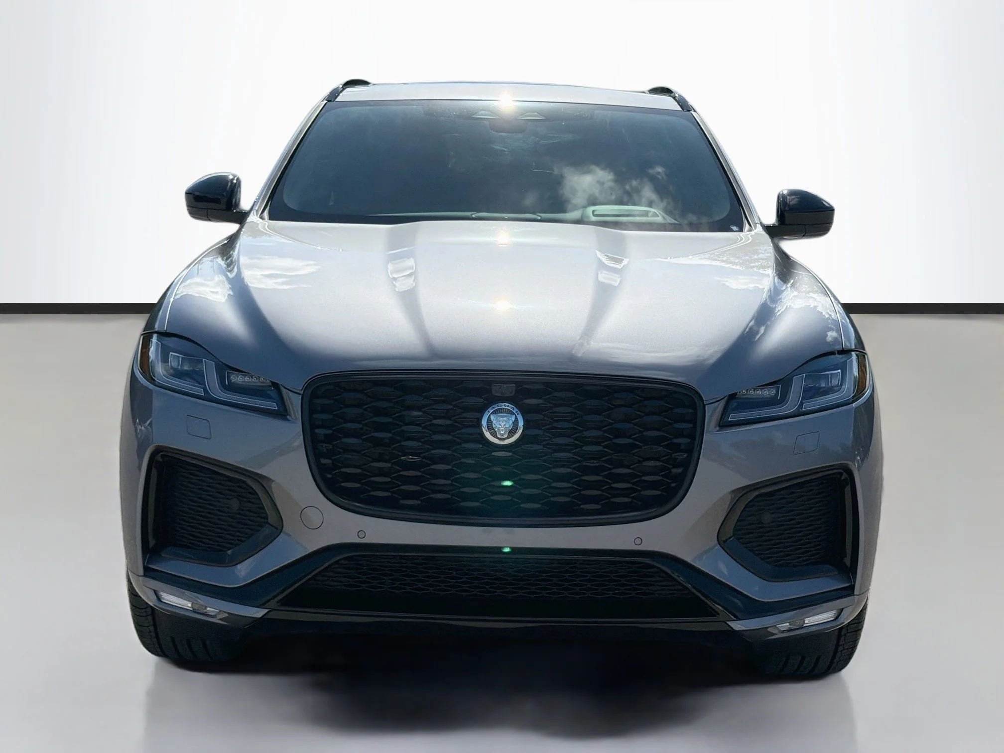 2026 Jaguar F-Pace R-Dynamic S - Photo 8