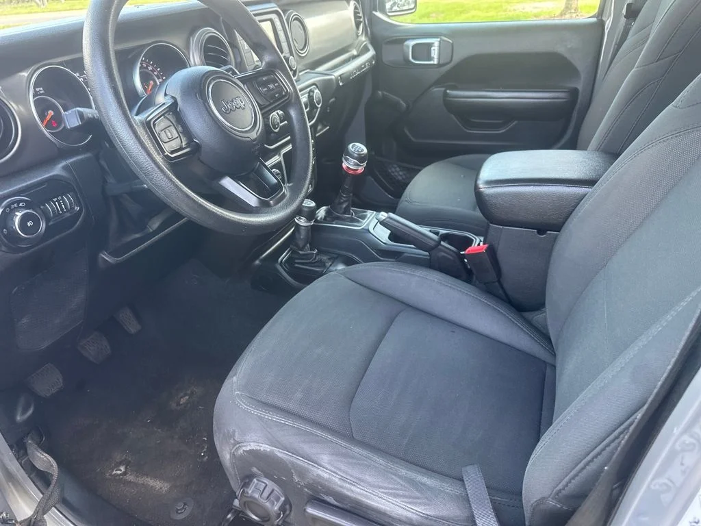 Used 2019 Gray Jeep Unlimited Sport image 17