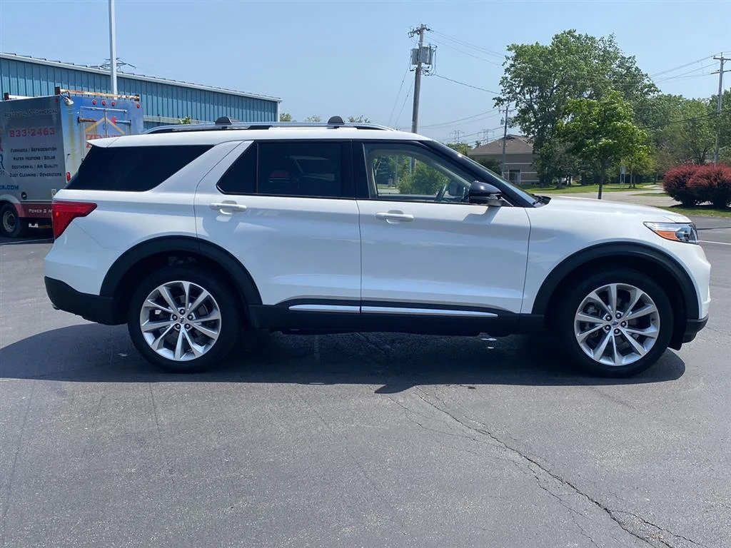 Used 2022 Star White Metallic Tri-Coat Ford Platinum image 12