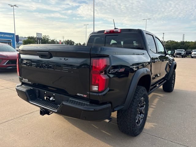 2026 Chevrolet Colorado ZR2 - Photo 3