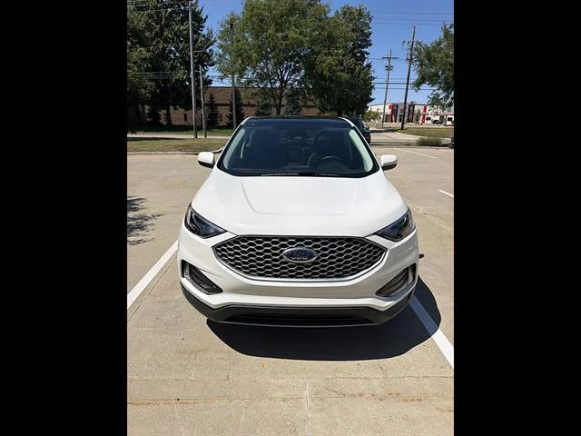 Used 2024 Star White Ford SEL image 21
