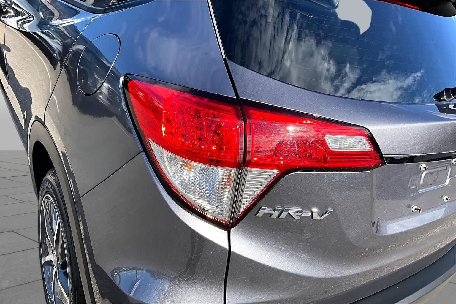 Used 2022 Modern Steel Metallic Honda EX image 27