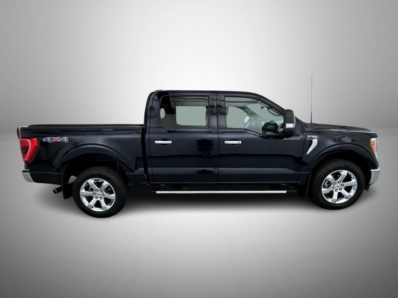 Used 2022 Blue Ford XLT image 4