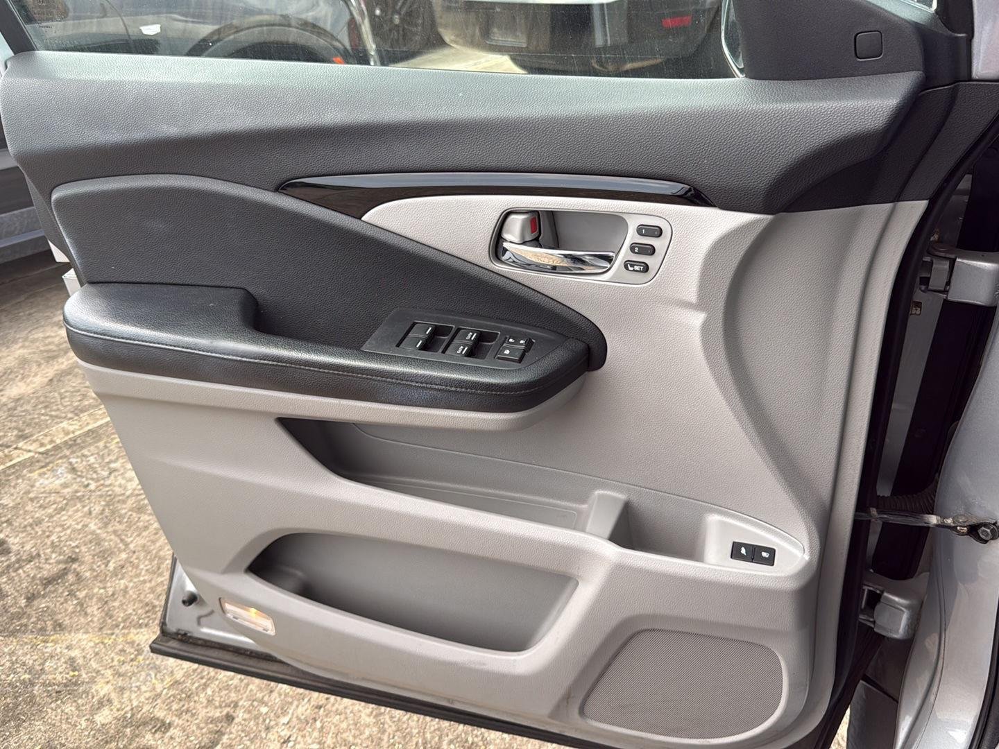 Used 2016 SILVER Honda Elite image 4