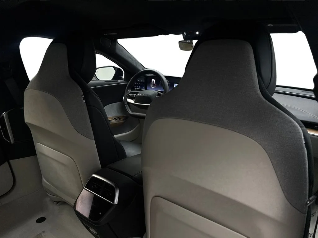 Used 2023 Black Lucid Touring image 39