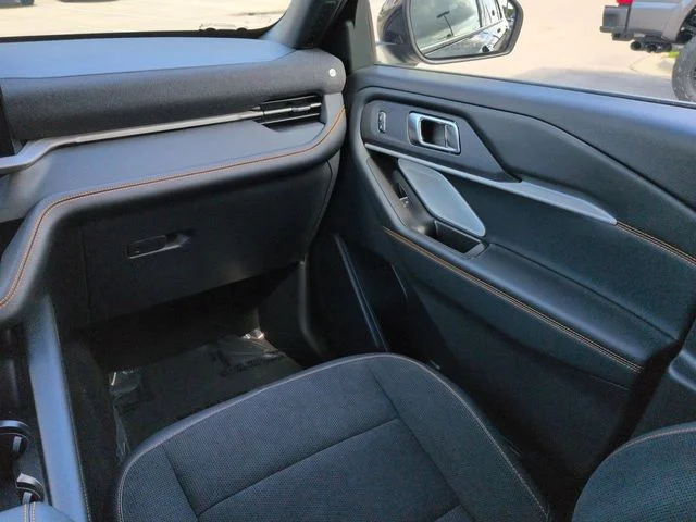 New 2026 Agate Black Metallic Ford Tremor® image 17