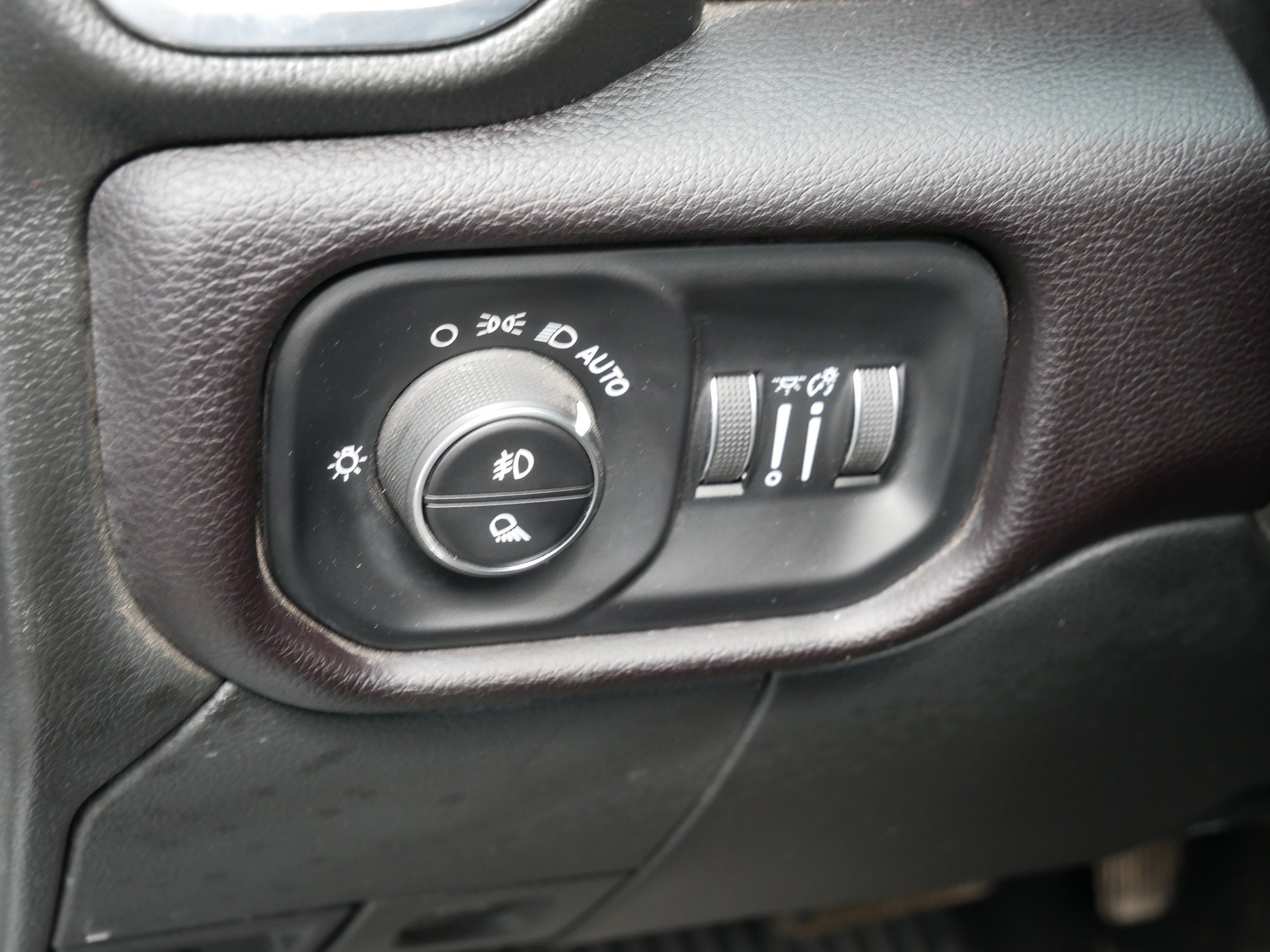 Used 2023 Bright White Clearcoat Ram Laramie image 19