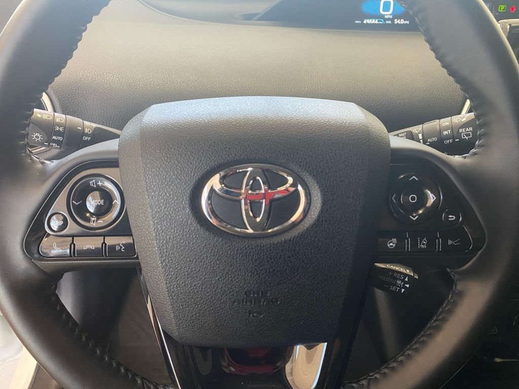 Used 2022 Beige Toyota XLE image 9