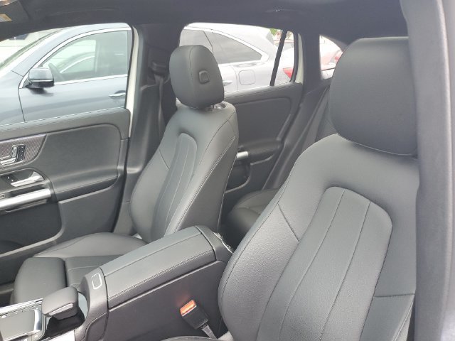 2023 Mercedes-Benz GLA Base - Photo 11