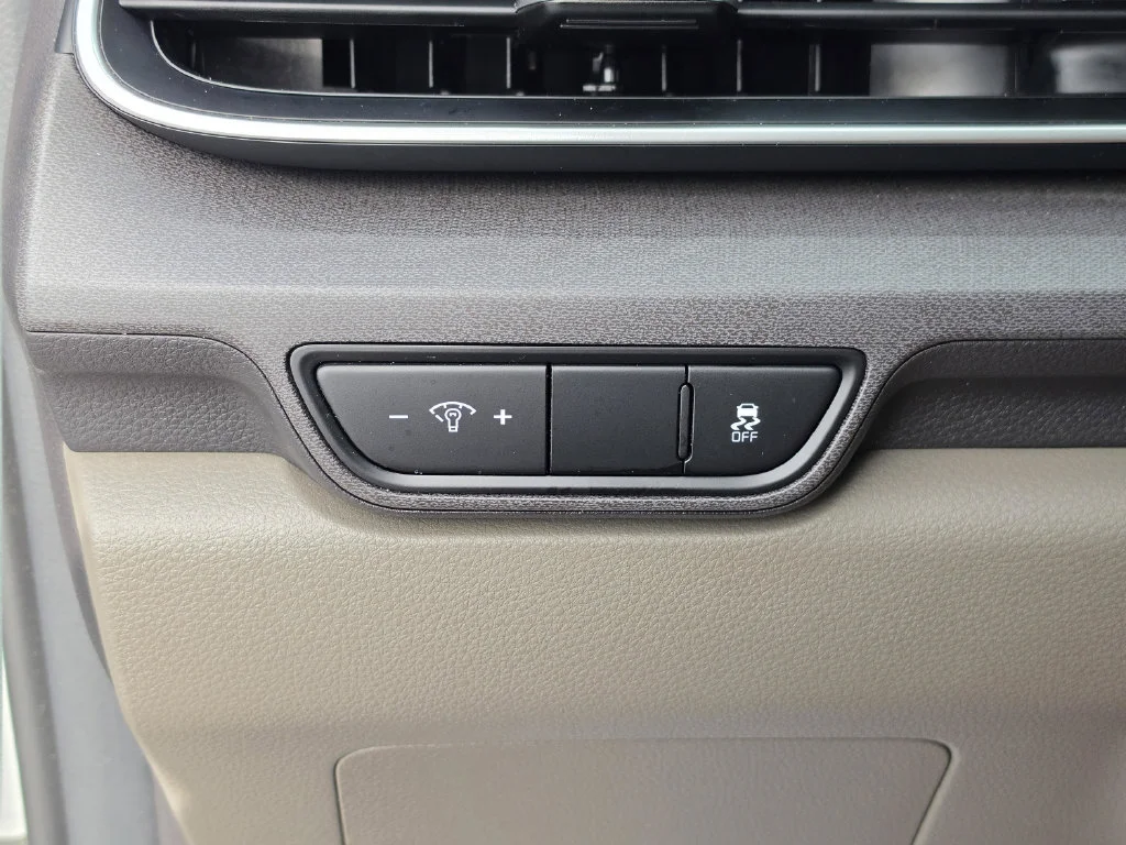 Used 2025 White Kia EX image 41