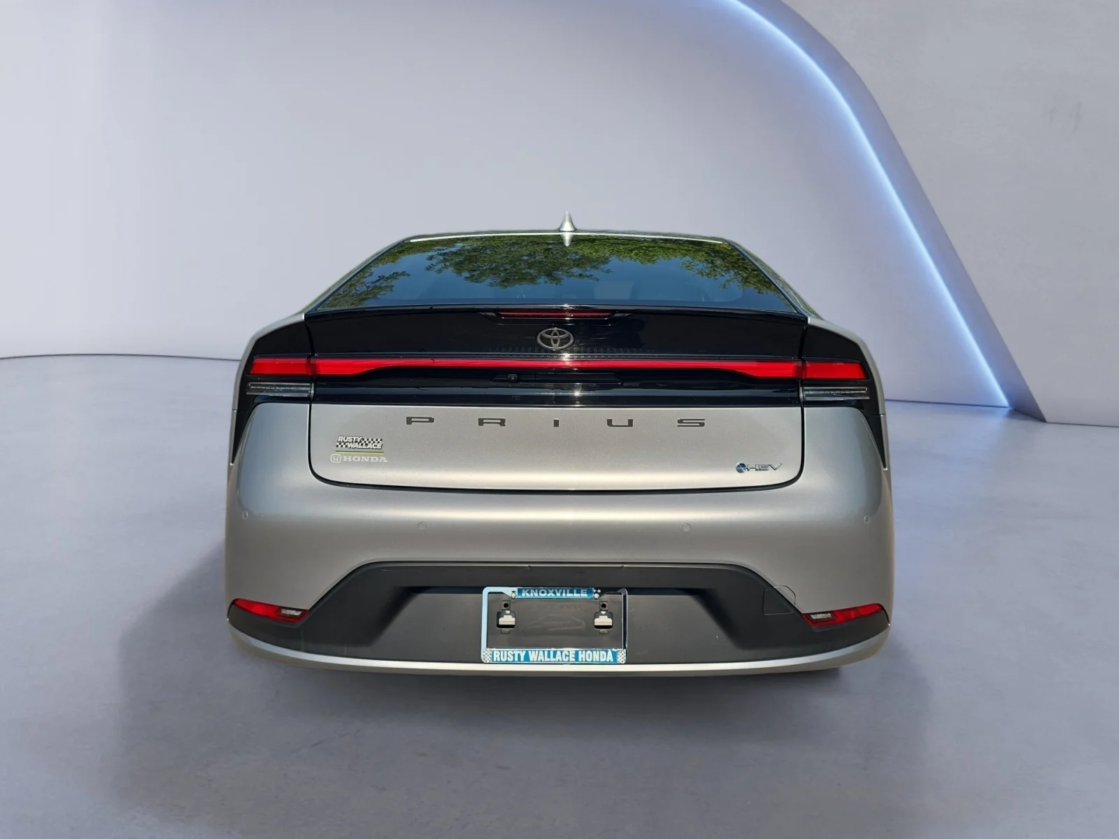 2025 Toyota Prius LE - Photo 4