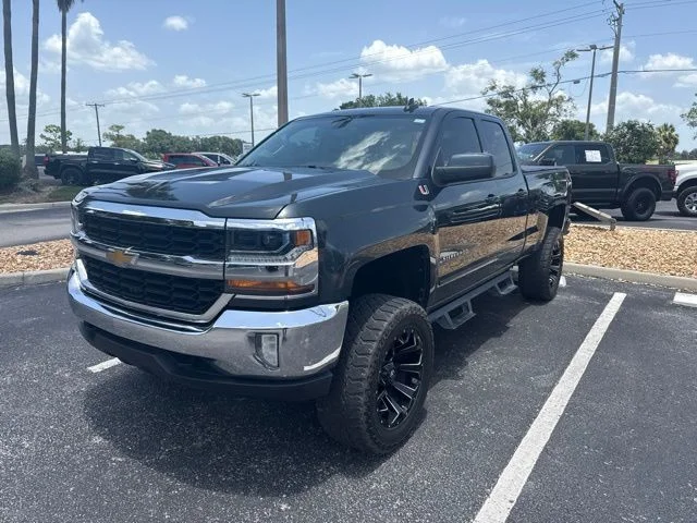 Used 2018 Gray Chevrolet LT image 1