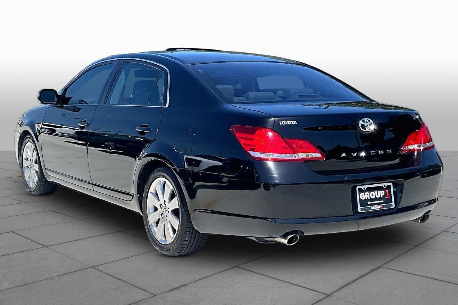 Used 2007 Black Toyota XLS image 10