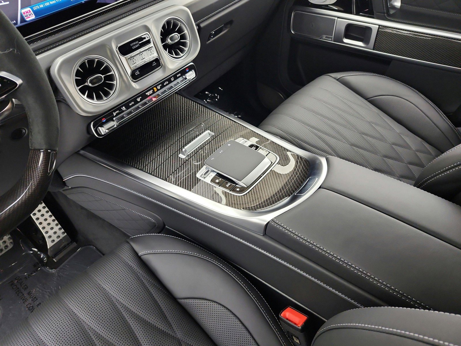 New 2026 MANUFAKTUR Moonlight White Metallic Mercedes-Benz AMG® G 63 SUV image 33
