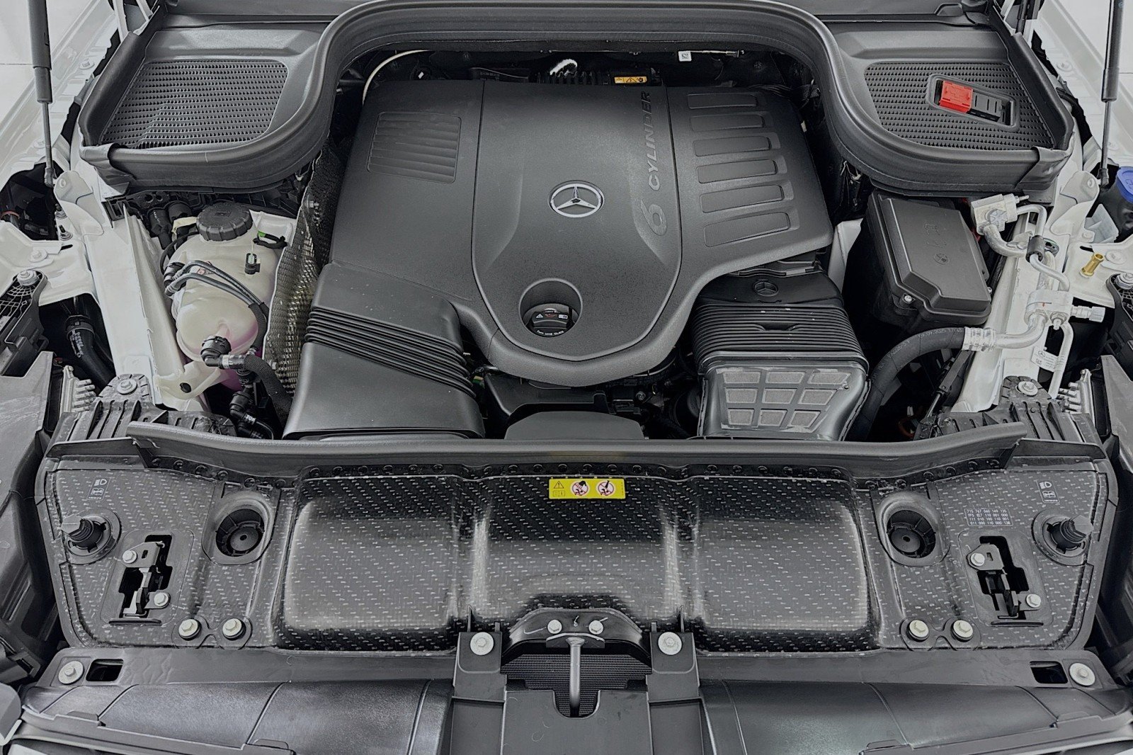 New 2026 Polar White Mercedes-Benz GLS 450 4MATIC® SUV image 11
