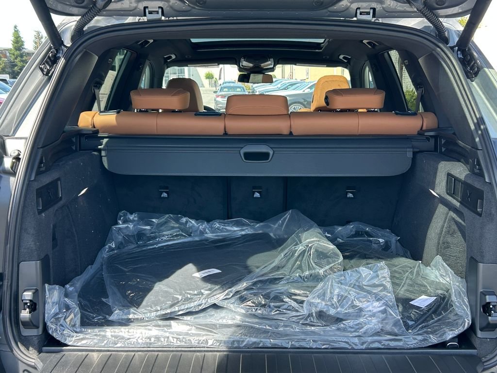 New 2026 Skyscraper Grey Metallic BMW xDrive40i image 35