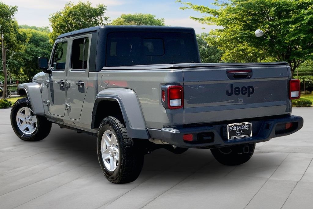 Used 2023 Gray Jeep Sport S image 4