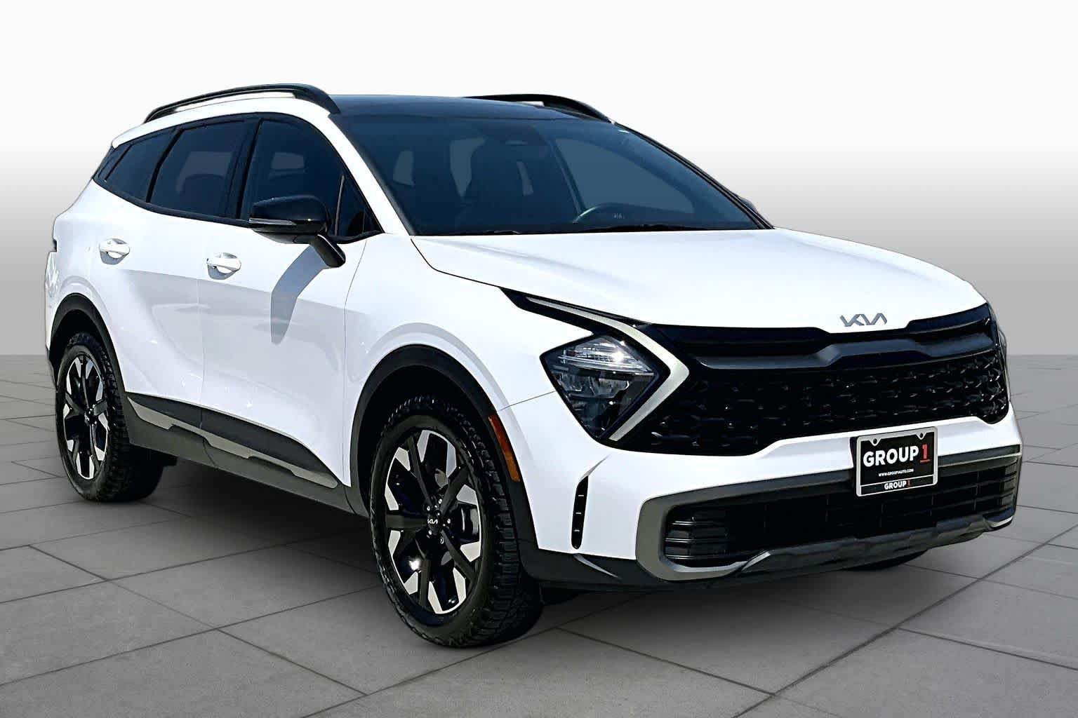 Used 2023 Glacial White Pearl Kia X-Line image 3