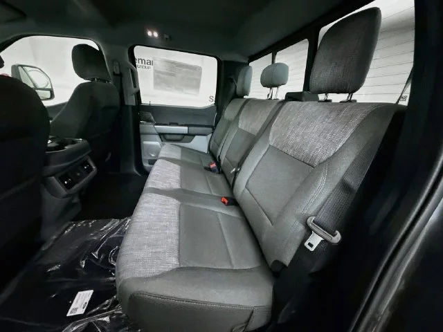 New 2027 Carbonized Gray Metallic Ford F-250® XLT image 25