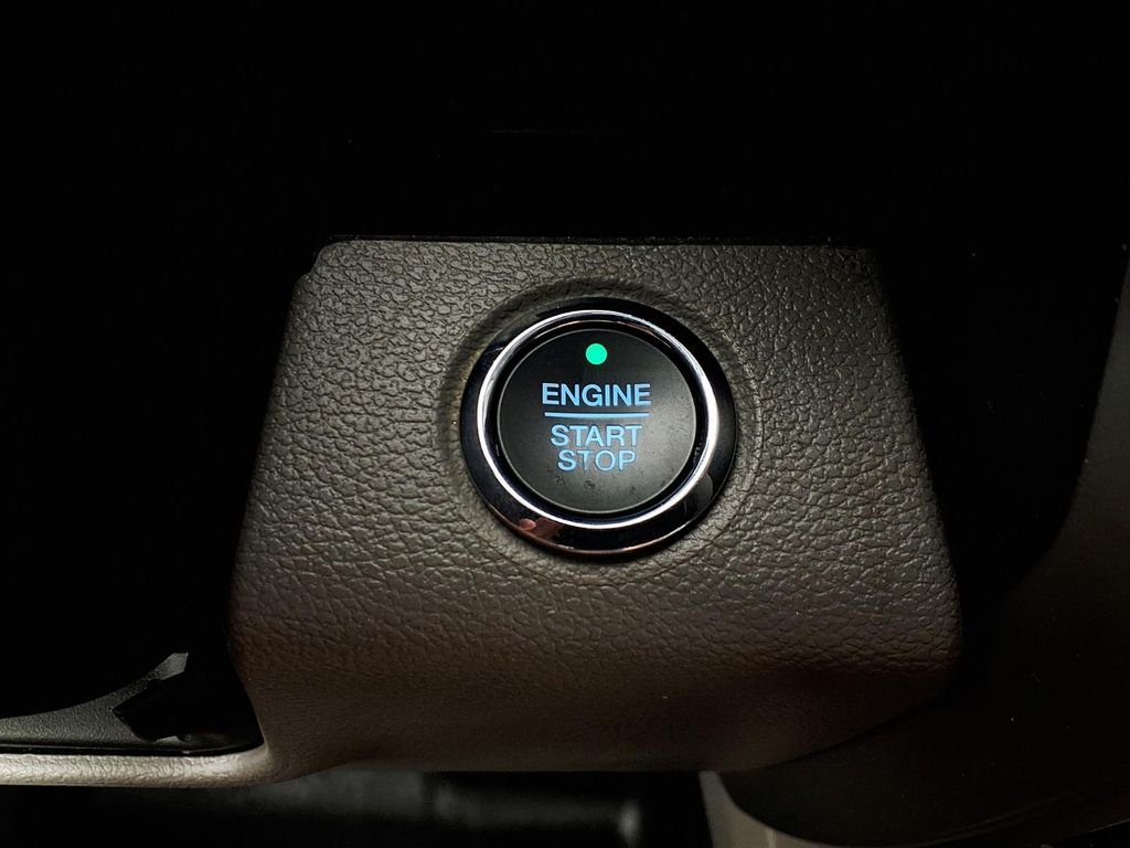 Used 2019 Red Ford Lariat image 17