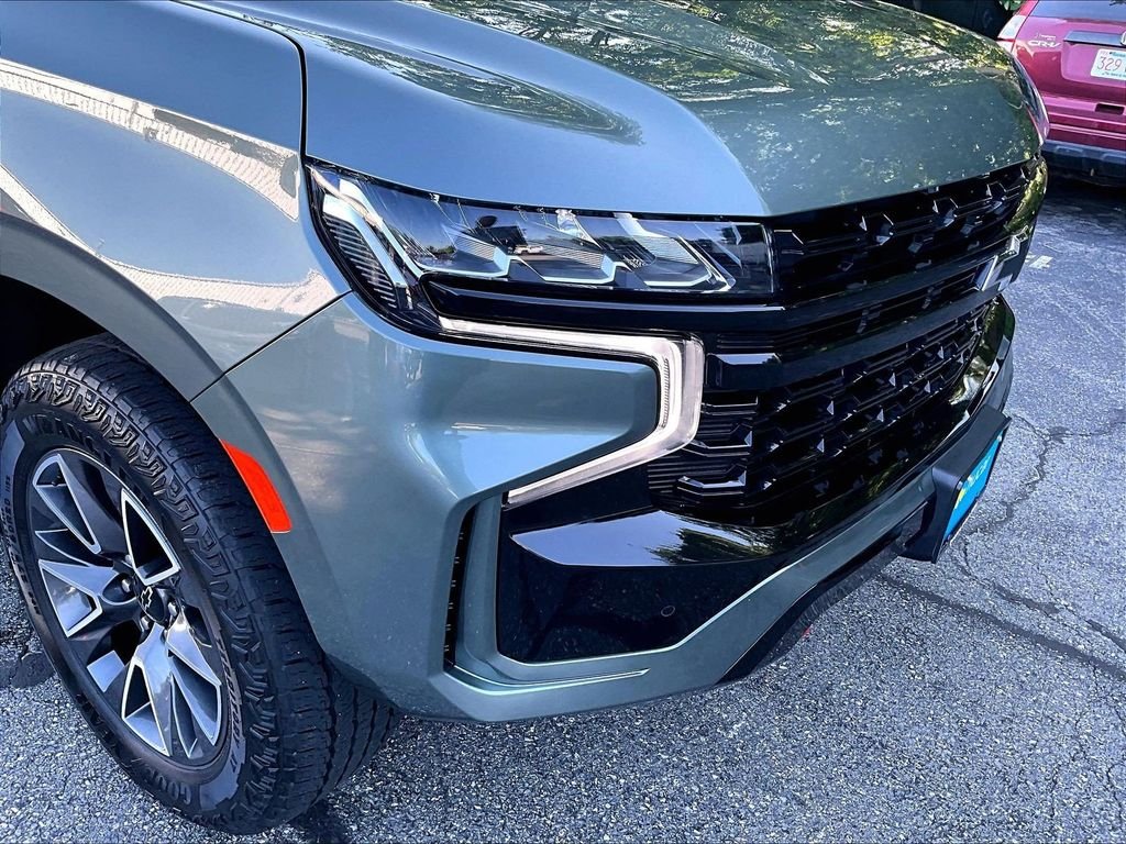 Used 2024 Green Chevrolet Z71 image 32