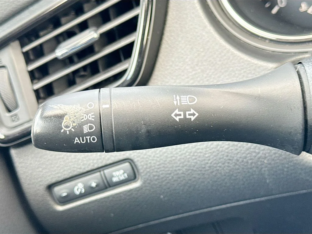 Used 2017 Red Nissan SV image 13