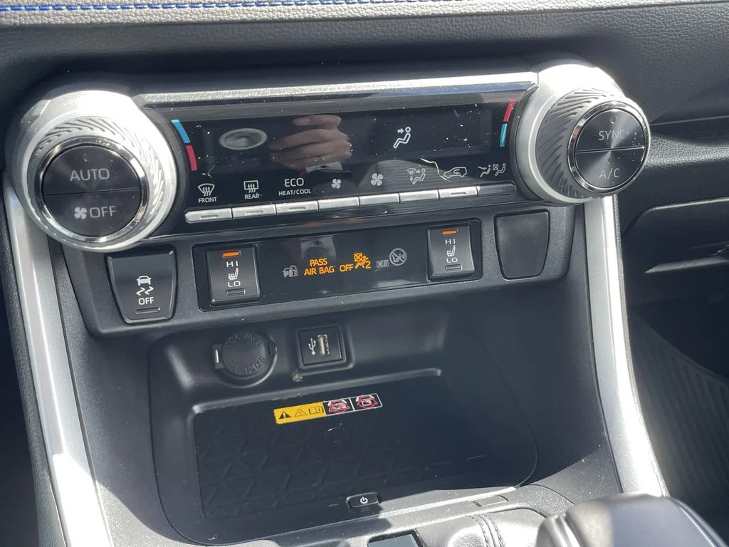 Used 2024 Wind Chill Pearl/Midnight Black Metallic Toyota Hybrid XSE image 22