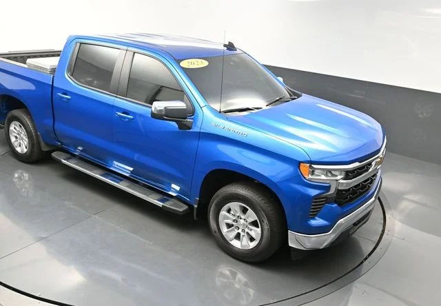 Used 2023 Blue Chevrolet LT image 47
