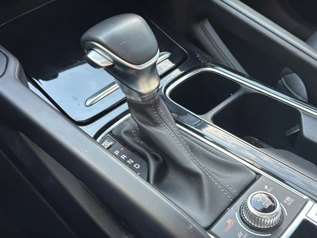 Used 2025 Black Kia S image 39