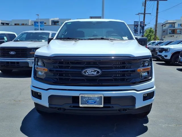 New 2026 Oxford White Ford XLT image 2