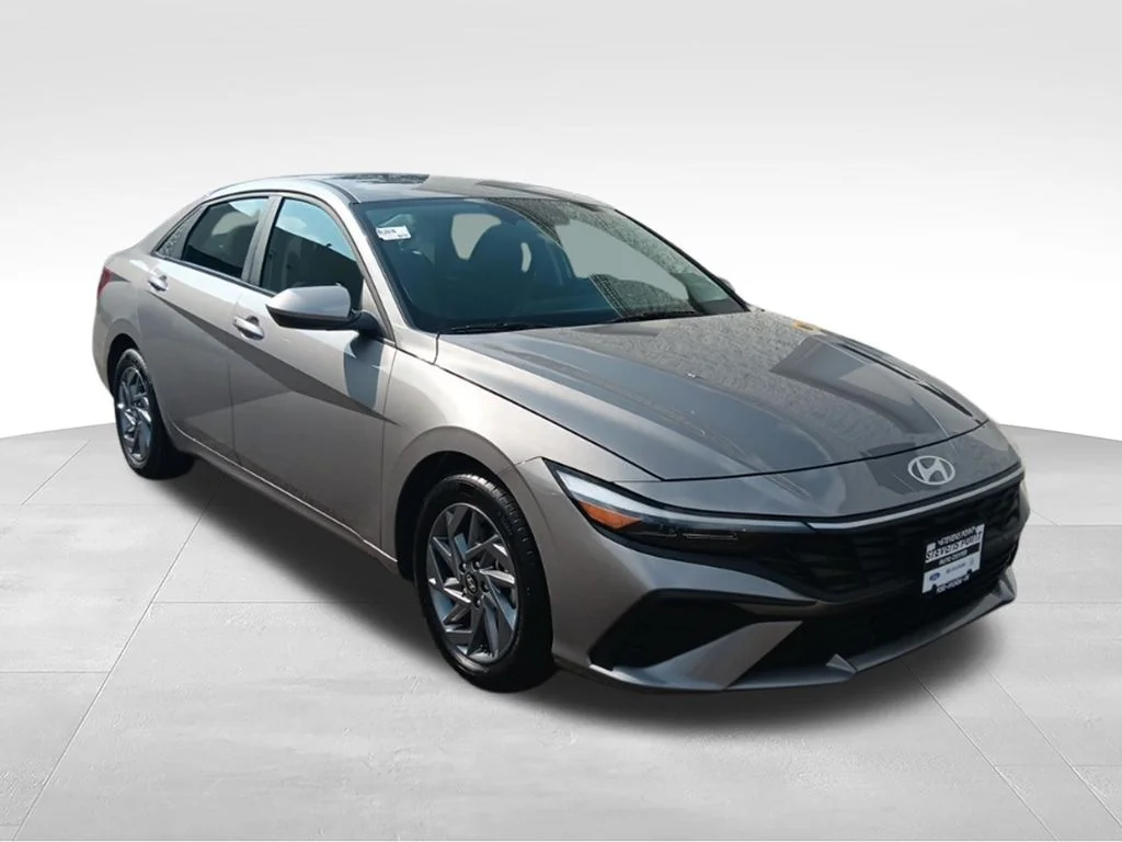 Used 2024 Fluid Metal Hyundai SEL image 9