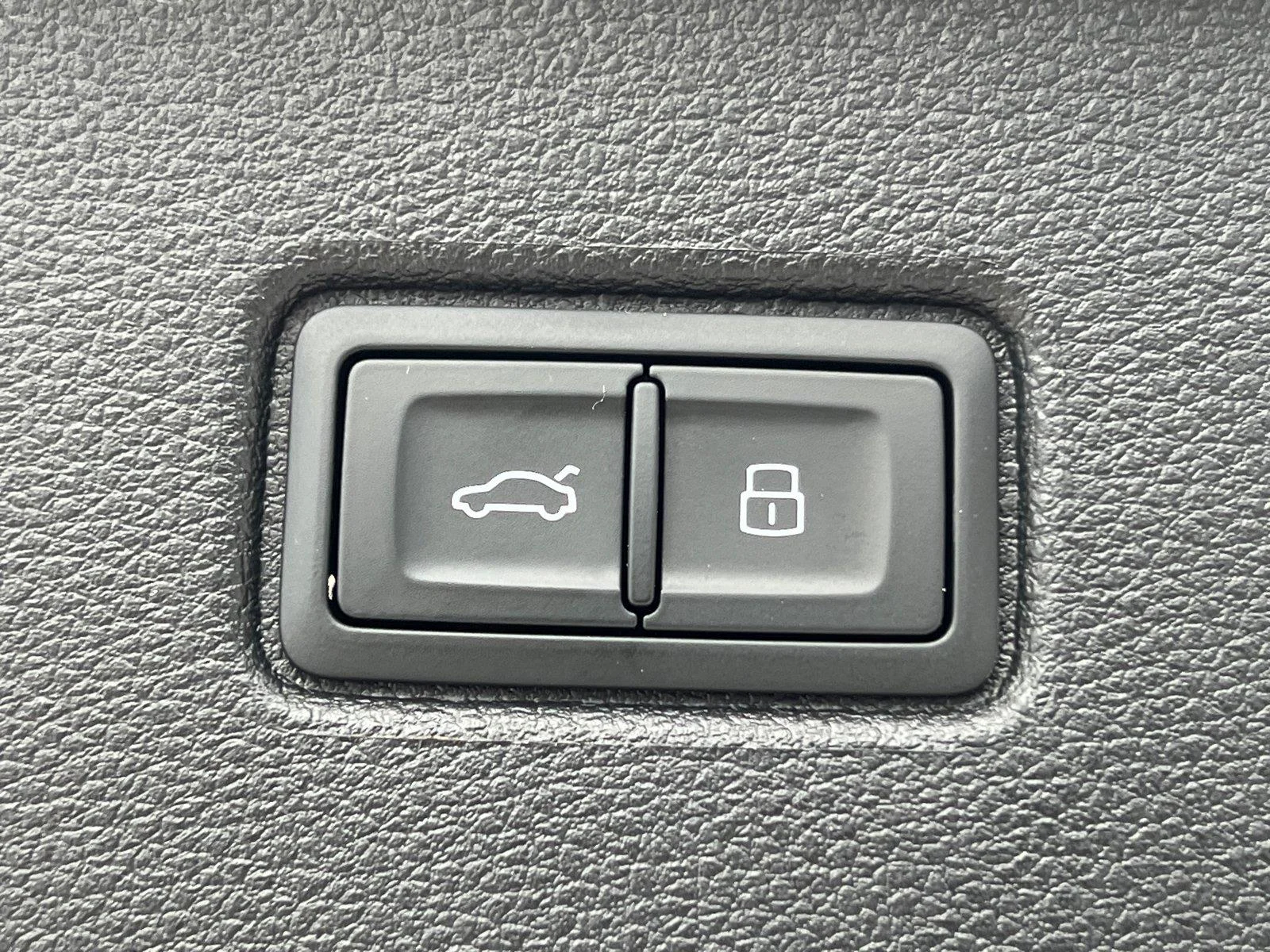 Certified Used 2025 Carrara White Audi Premium image 19