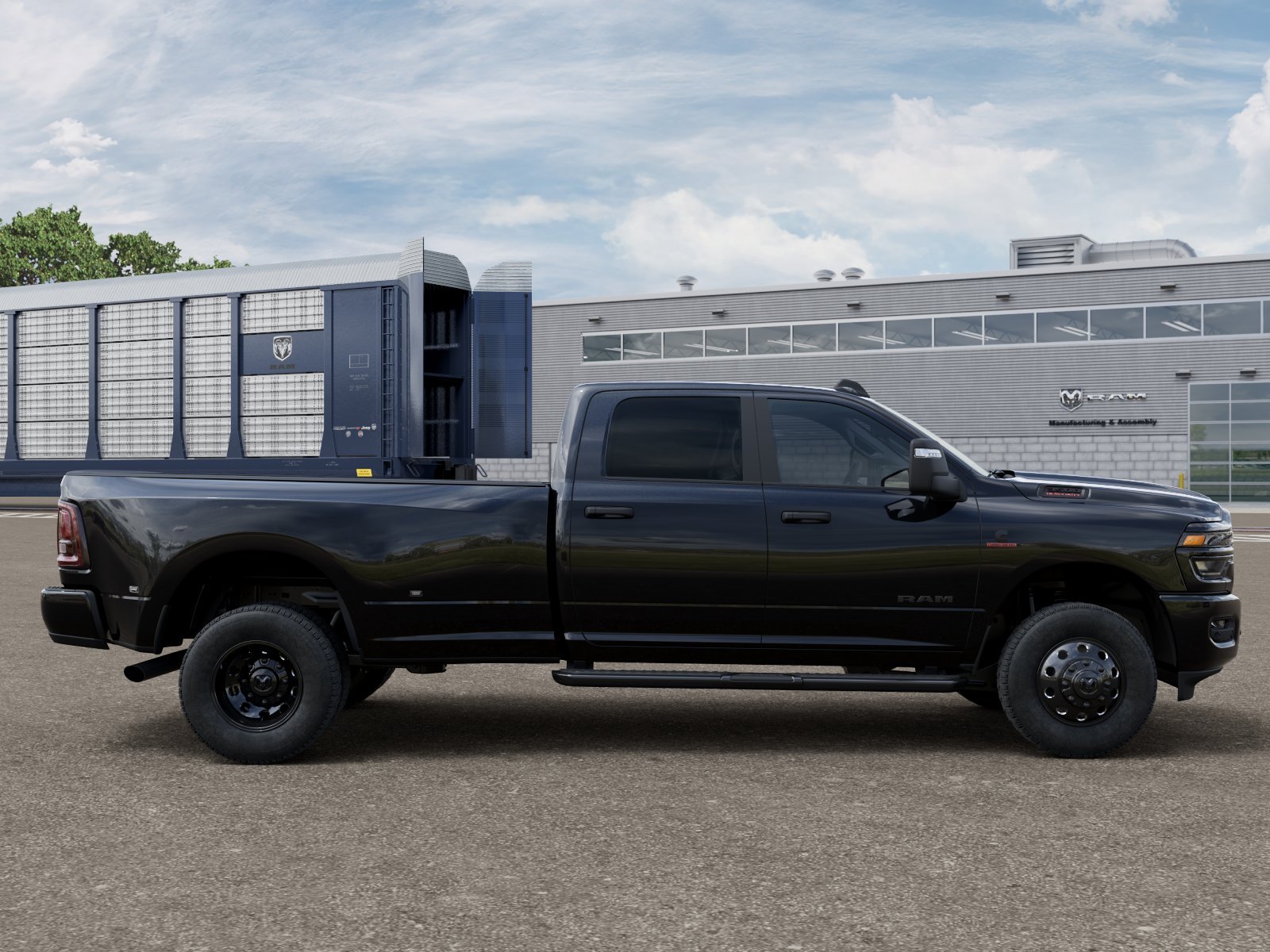 New 2026 Diamond Black Crystal Pearl-Coat Exterior Paint RAM Big Horn image 12