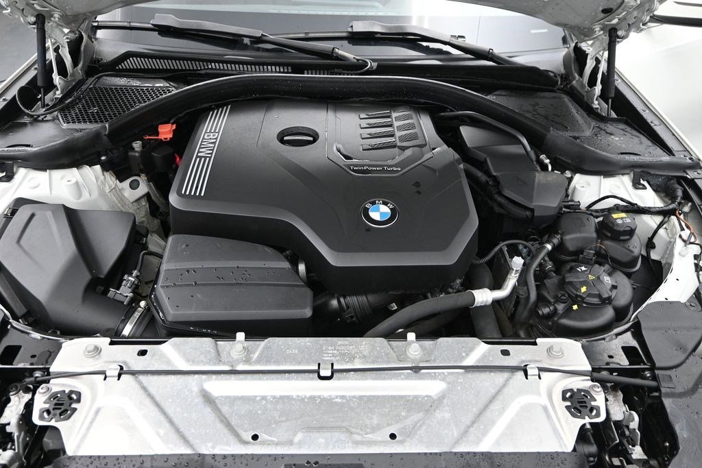 Used 2019 Alpine White BMW 330i xDrive image 16