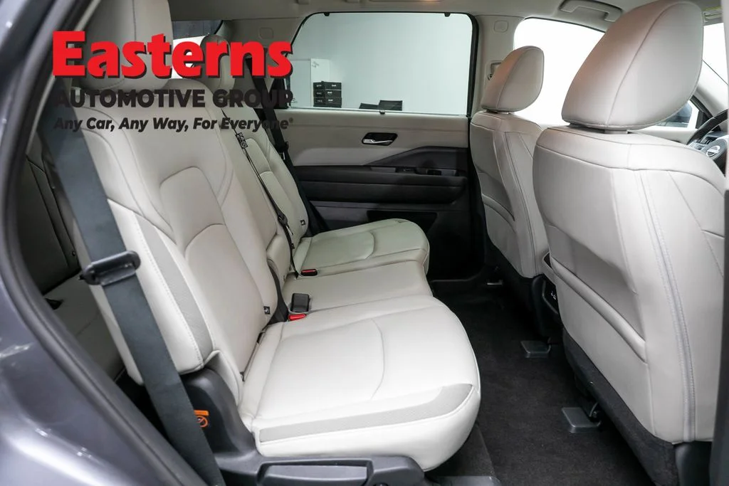 Used 2023 Gray Nissan SL image 22