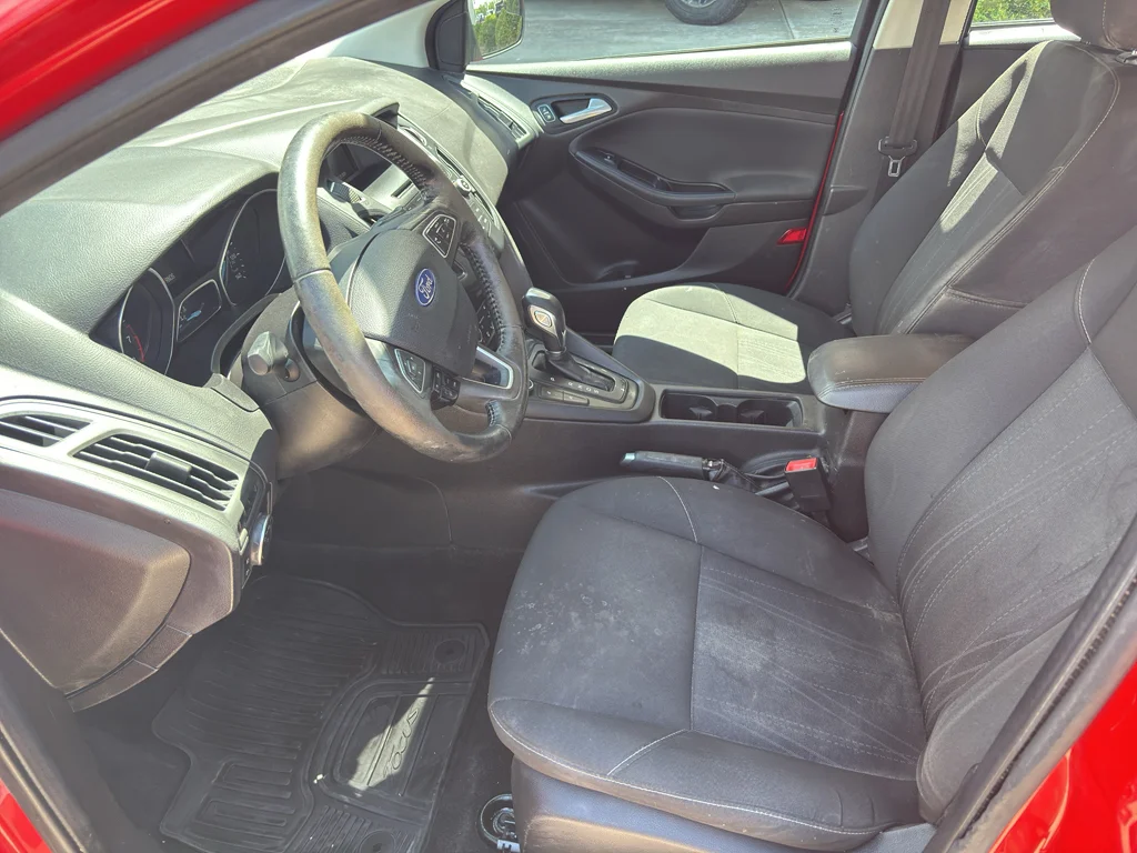Used 2016 Race Red Ford SE image 11