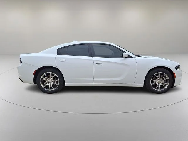 Used 2017 White Dodge SXT image 12