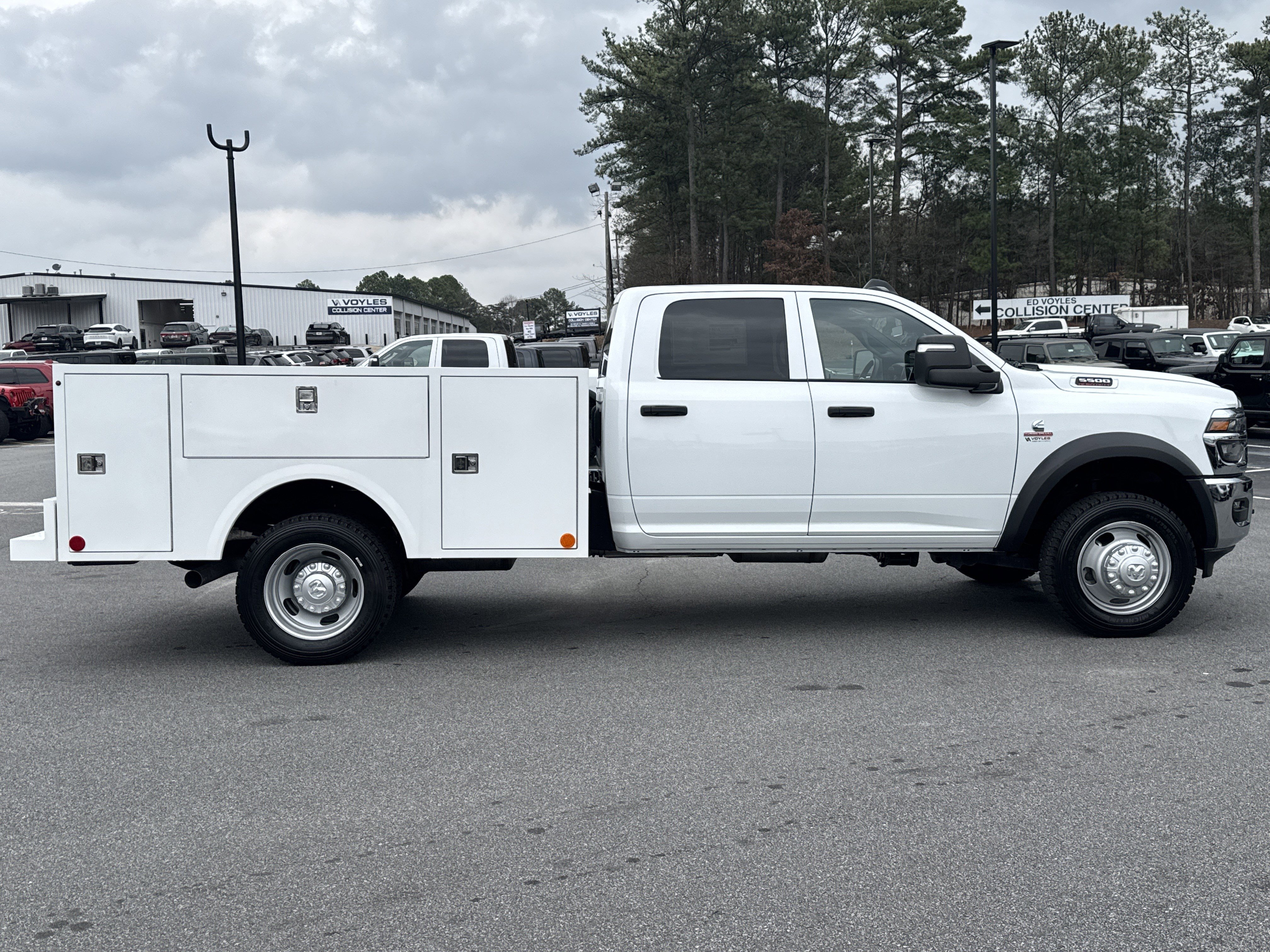New 2026 Bright White Clearcoat RAM Tradesman image 2