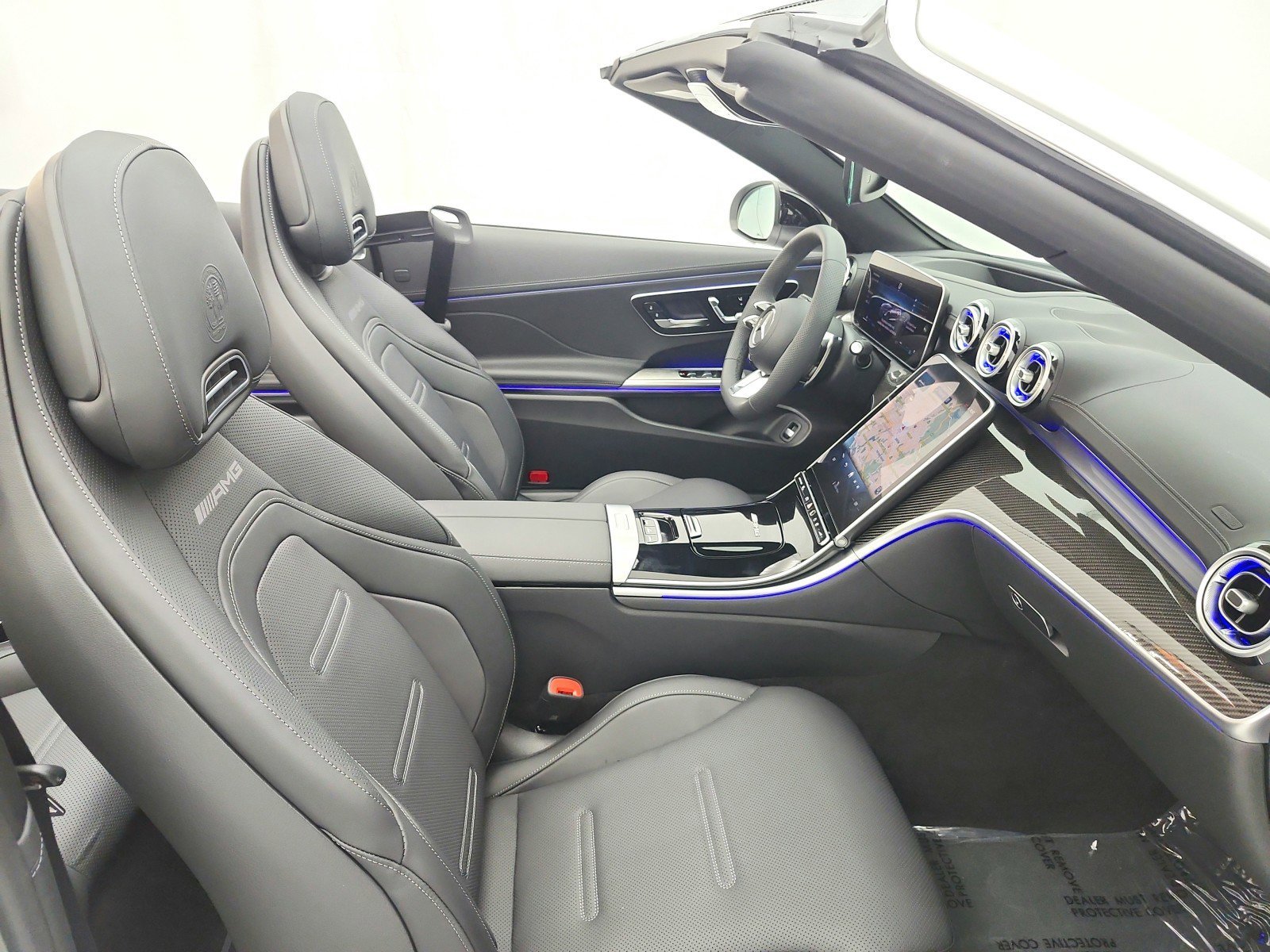 New 2026 MANUFAKTUR Moonlight White Metallic Mercedes-Benz AMG® CLE 53 4MATIC+ Cabriolet image 38
