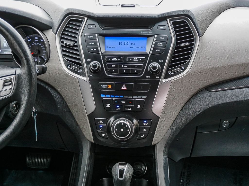 Used 2014 White Hyundai Base image 15